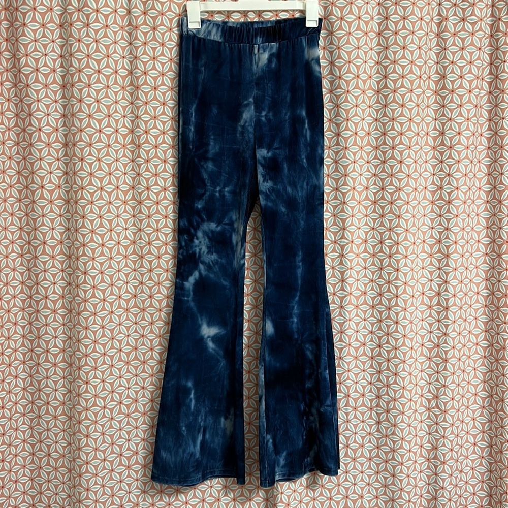 blue tie dye, velvet ribbed flare pants!!!